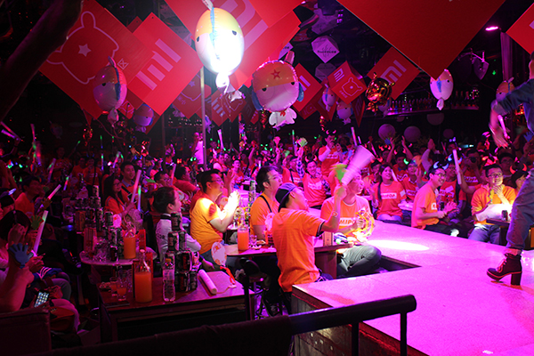 1445222214995668.jpg 图一 现场米粉嗨翻天.jpg